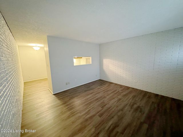 4012 Dupont Cir 309, Louisville, KY 40207