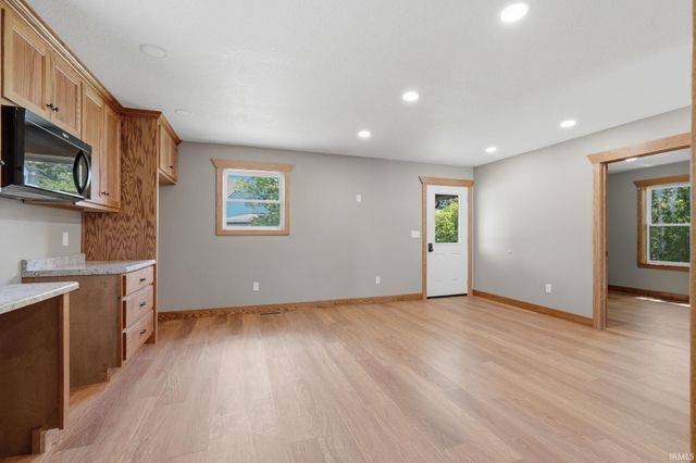 421 N Walnut Street, Hartford City, IN 47348