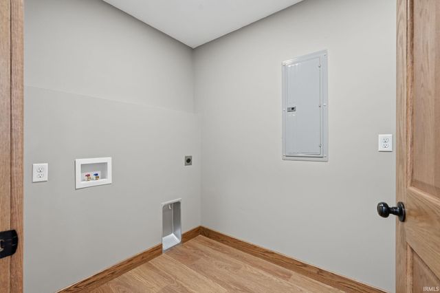 421 N Walnut Street, Hartford City, IN 47348