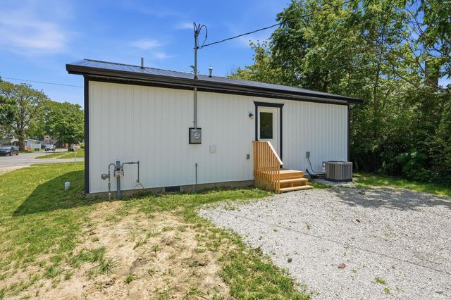 421 N Walnut Street, Hartford City, IN 47348