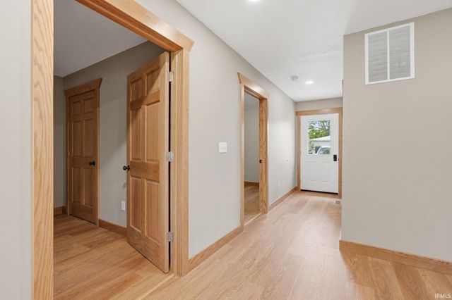 421 N Walnut Street, Hartford City, IN 47348
