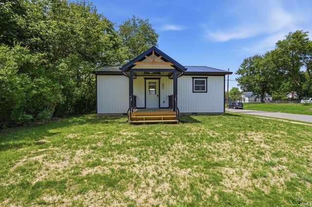 421 N Walnut Street, Hartford City, IN 47348
