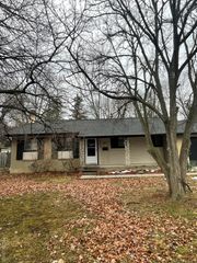 29822 Rock Creek Drive, Southfield, MI 48076