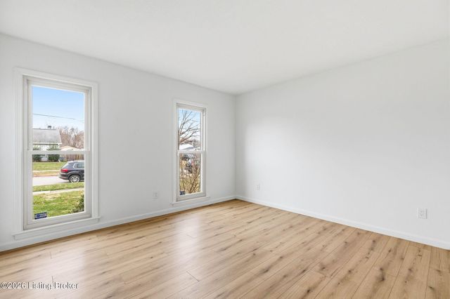 3147 Lafollette Dr, Jeffersontown, KY 40299