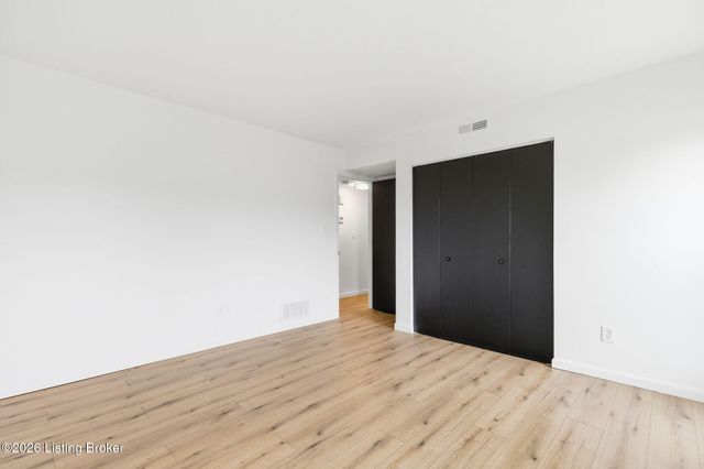 3147 Lafollette Dr, Jeffersontown, KY 40299