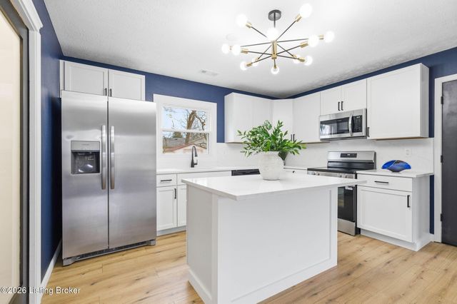 3147 Lafollette Dr, Jeffersontown, KY 40299