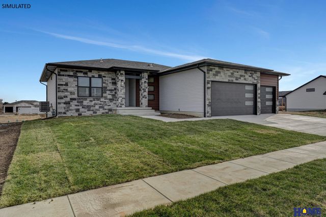 8121 Kallum Drive, Lincoln, NE 68516