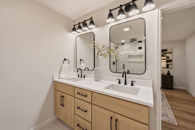 2033 Mountainview Drive, Hurst, TX 76054