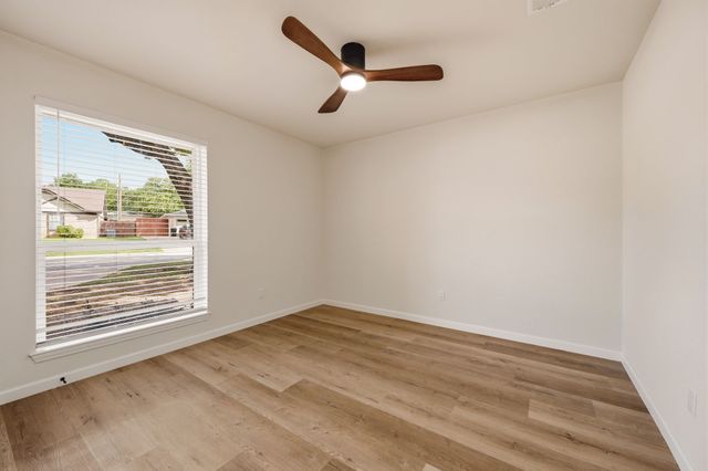 2033 Mountainview Drive, Hurst, TX 76054