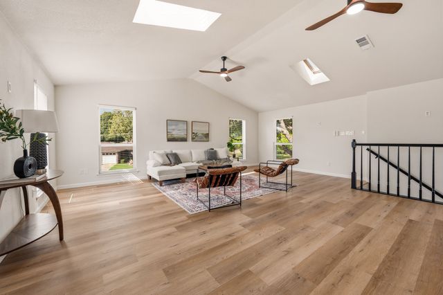 2033 Mountainview Drive, Hurst, TX 76054