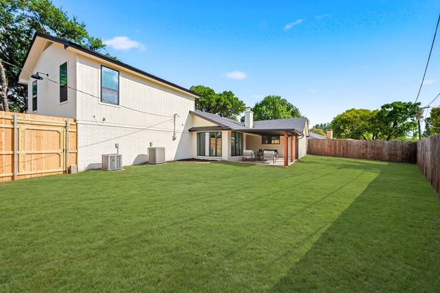 2033 Mountainview Drive, Hurst, TX 76054