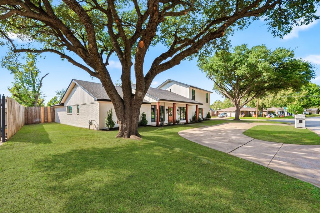 2033 Mountainview Drive, Hurst, TX 76054 — photo 3