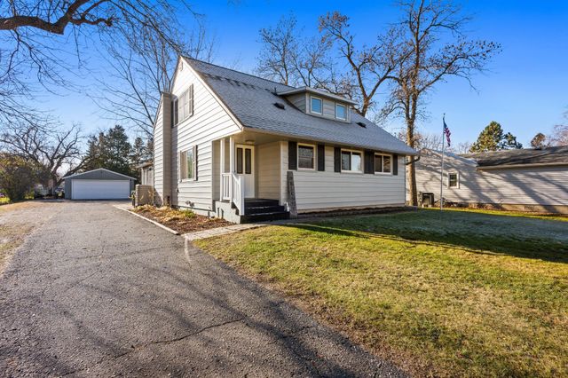 817 1st Street SE, Elbow Lake, MN 56531