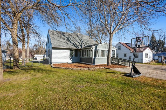 817 1st Street SE, Elbow Lake, MN 56531