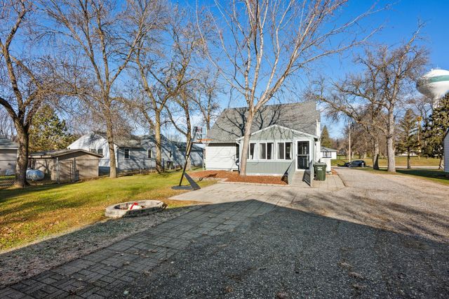 817 1st Street SE, Elbow Lake, MN 56531