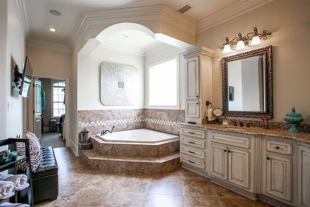 408 Ashford Drive, Jonesboro, AR 72404