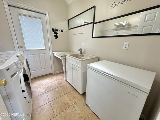 11288 PANTHER CREEK Parkway, Jacksonville, FL 32221