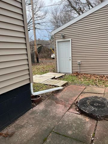 308 S Howard Street, Gary, IN 46403