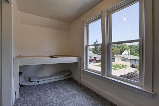 524 BRUCE STREET, New London, WI 54961