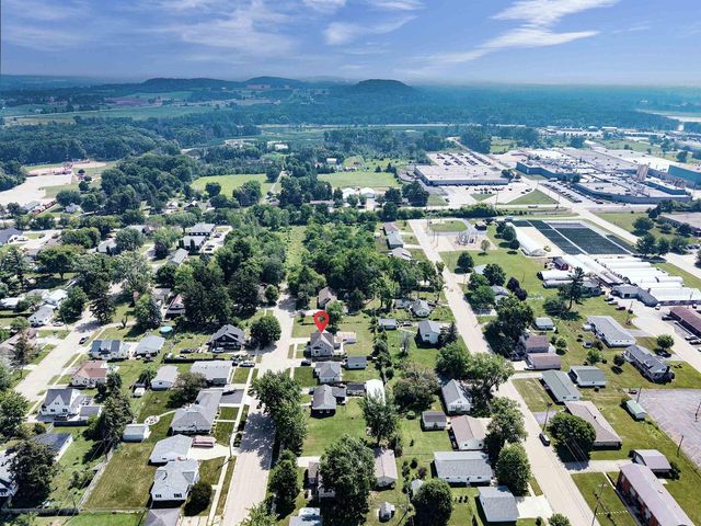 524 BRUCE STREET, New London, WI 54961