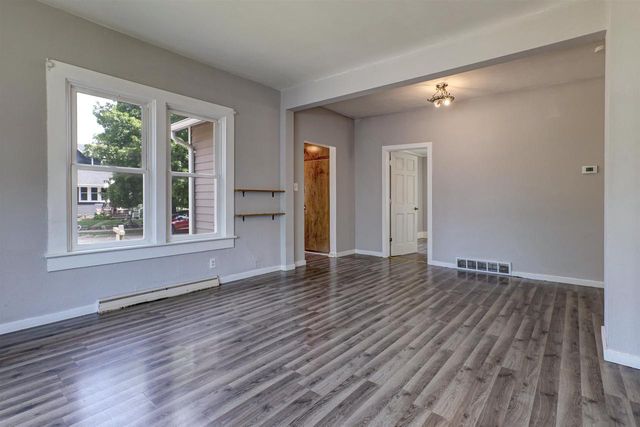 524 BRUCE STREET, New London, WI 54961