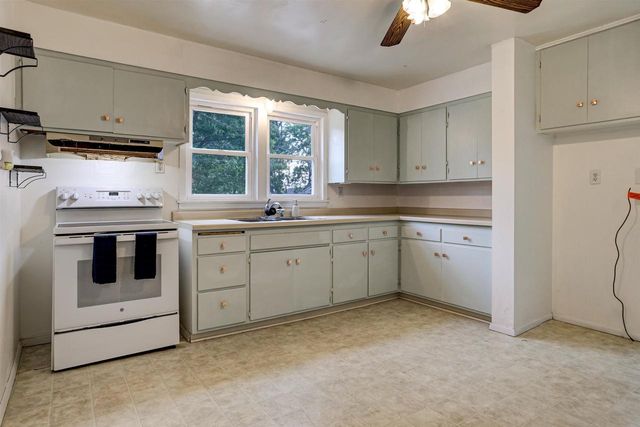 524 BRUCE STREET, New London, WI 54961