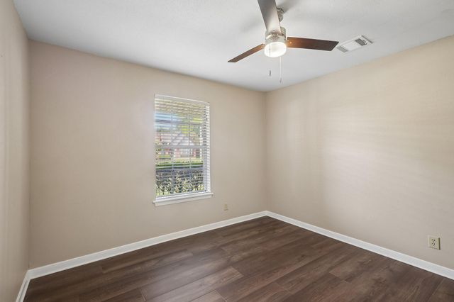 10422 Rocky Hollow Road, La Porte, TX 77571