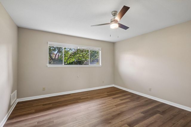 10422 Rocky Hollow Road, La Porte, TX 77571