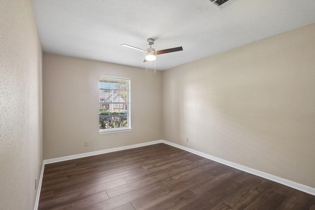 10422 Rocky Hollow Road, La Porte, TX 77571