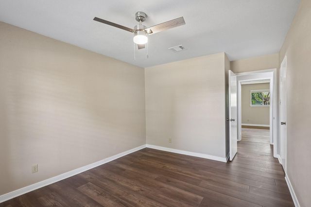 10422 Rocky Hollow Road, La Porte, TX 77571