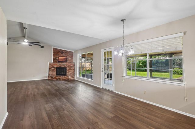 10422 Rocky Hollow Road, La Porte, TX 77571
