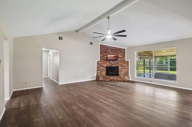 10422 Rocky Hollow Road, La Porte, TX 77571
