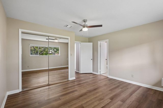 10422 Rocky Hollow Road, La Porte, TX 77571