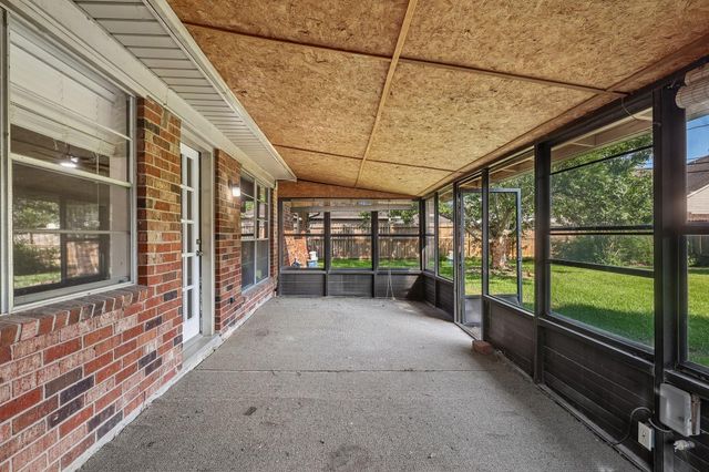 10422 Rocky Hollow Road, La Porte, TX 77571