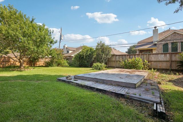 10422 Rocky Hollow Road, La Porte, TX 77571