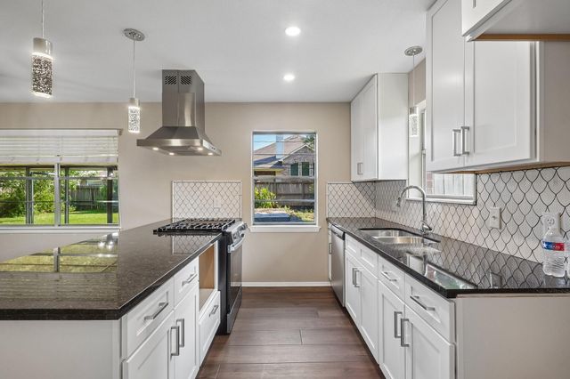 10422 Rocky Hollow Road, La Porte, TX 77571