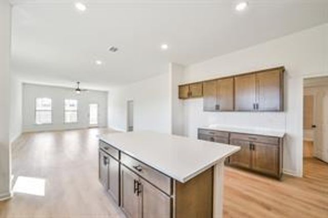 12511 Hilltop Mill, Magnolia, TX 77354