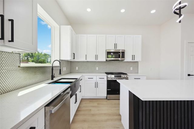 3210 Retta Street A-B, Houston, TX 77026