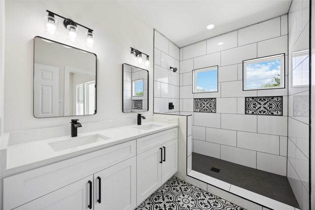 3210 Retta Street A-B, Houston, TX 77026