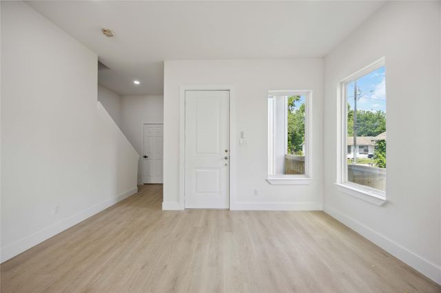 3210 Retta Street A-B, Houston, TX 77026
