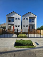 3210 Retta Street A-B, Houston, TX 77026