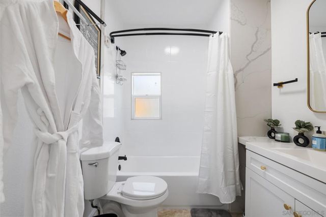 1055 21st, San Diego, CA 92102