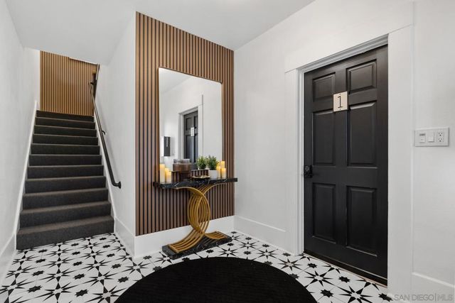 1055 21st, San Diego, CA 92102