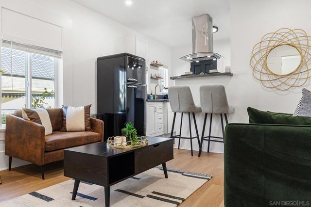 1055 21st, San Diego, CA 92102