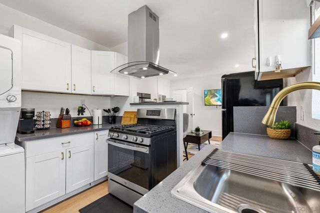 1055 21st, San Diego, CA 92102