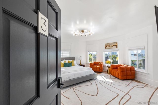 1055 21st, San Diego, CA 92102