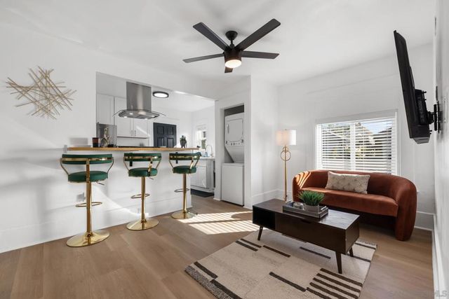 1055 21st, San Diego, CA 92102