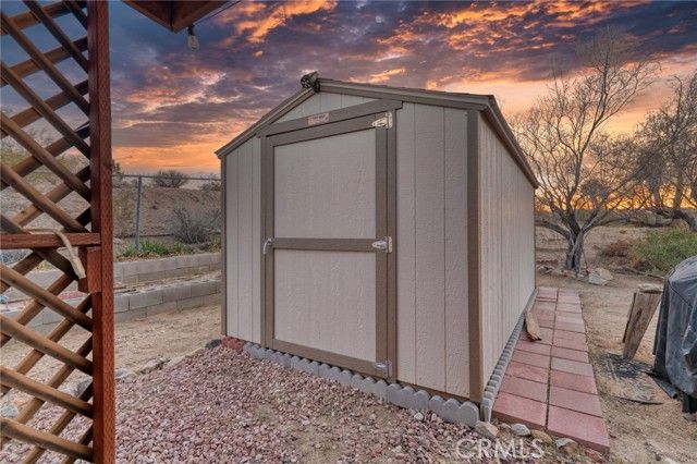 6748 San Angelo, Joshua Tree, CA 92252