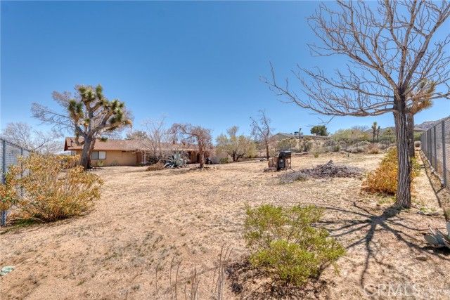 6748 San Angelo, Joshua Tree, CA 92252