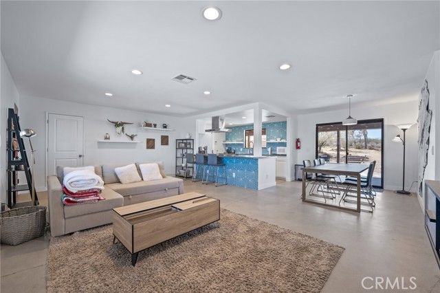 6748 San Angelo, Joshua Tree, CA 92252